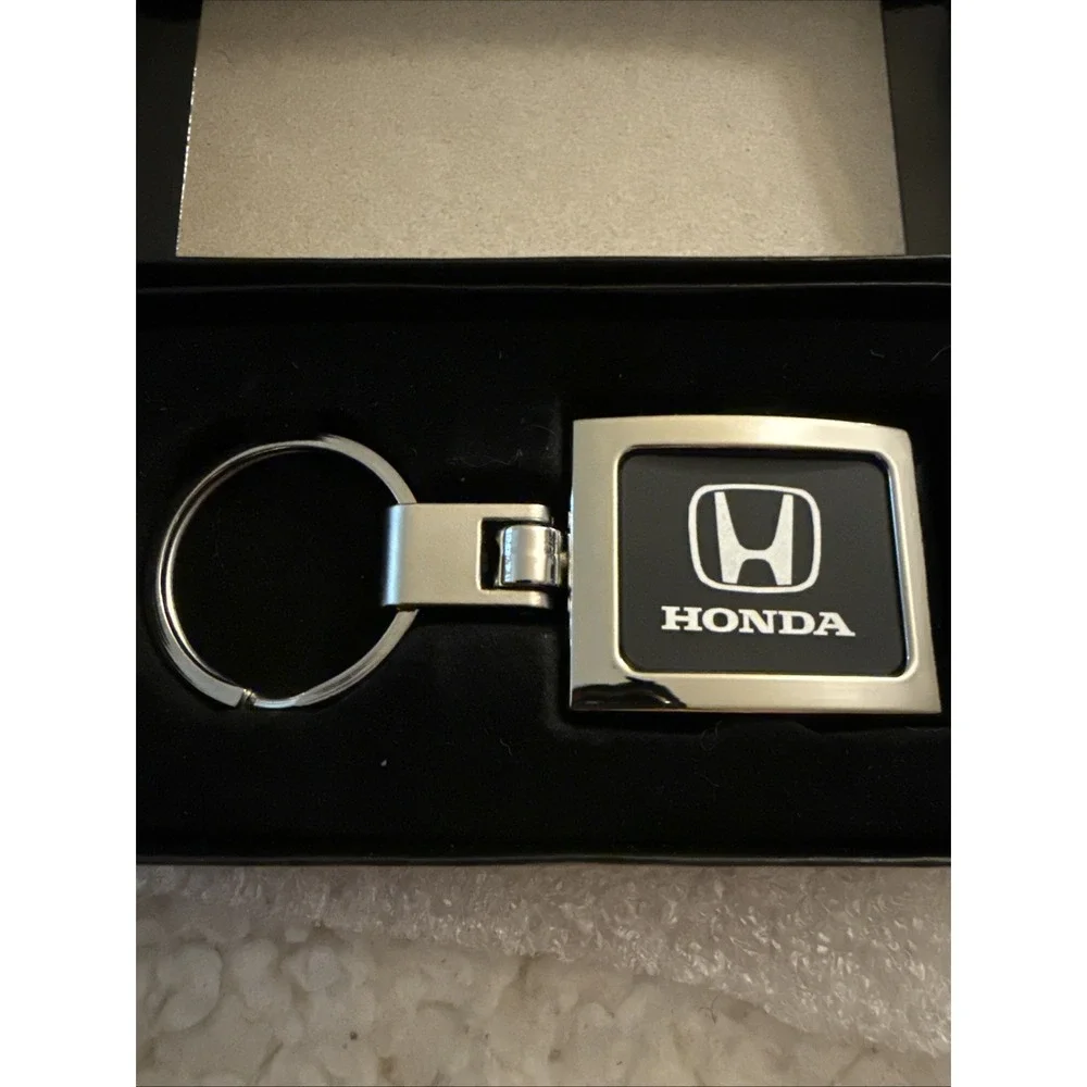 New Honda Keychain Key Ring Holder logo. DCH HONDA OF NANUET NEW YORK